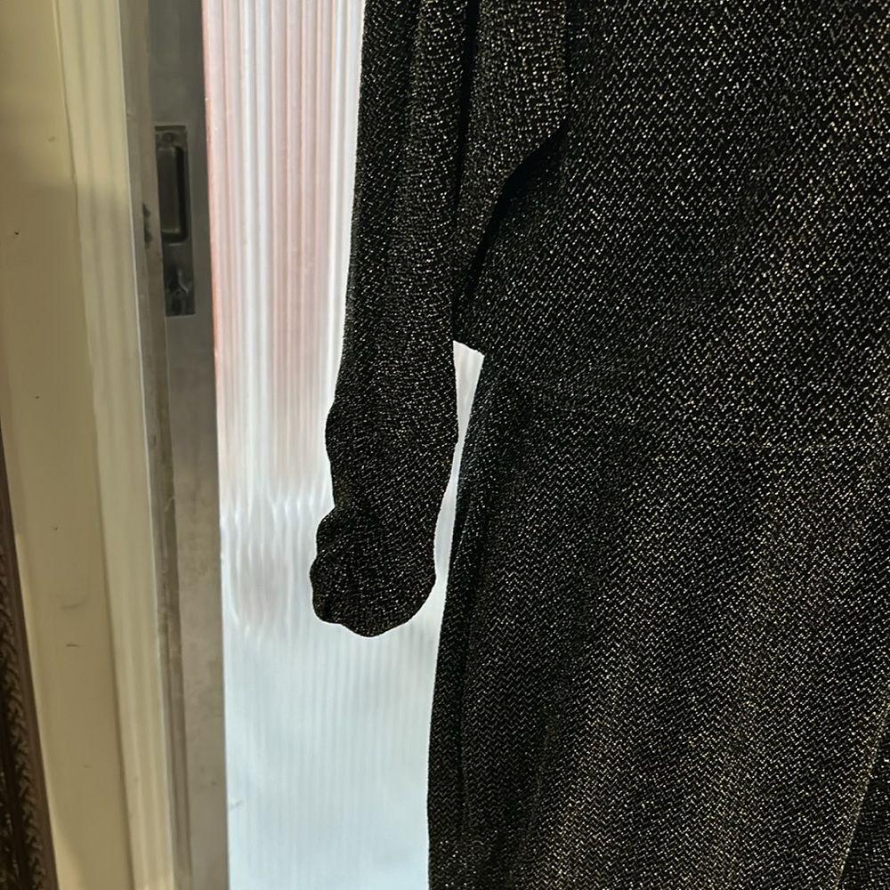 Used - Picture 2 of 3